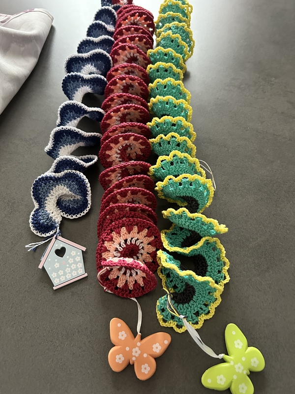 4 Decorative Wind Chimes - Crochet Pattern