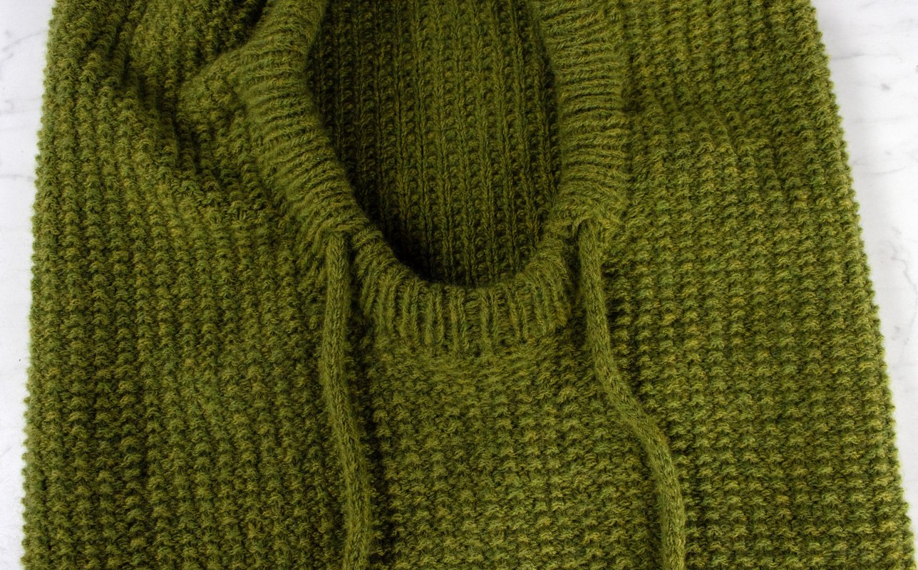Balaclava-Mütze &quot;Structure&quot; in Cognac mit Bändern Strickanleitung // PDF