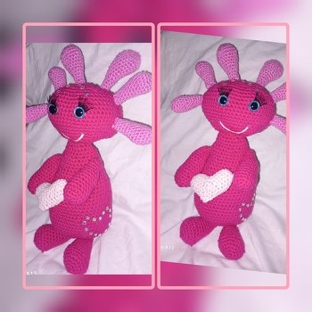 Eine tolle Anleitung, häkel sonst nur Kleidung, Mützen etc. Eines meiner ersten Amigurumi, dank der tollen Anleitung ist es einfach nach zuarbeiten. Meine Tochter hat sich sehr darüber gefreut. 😀