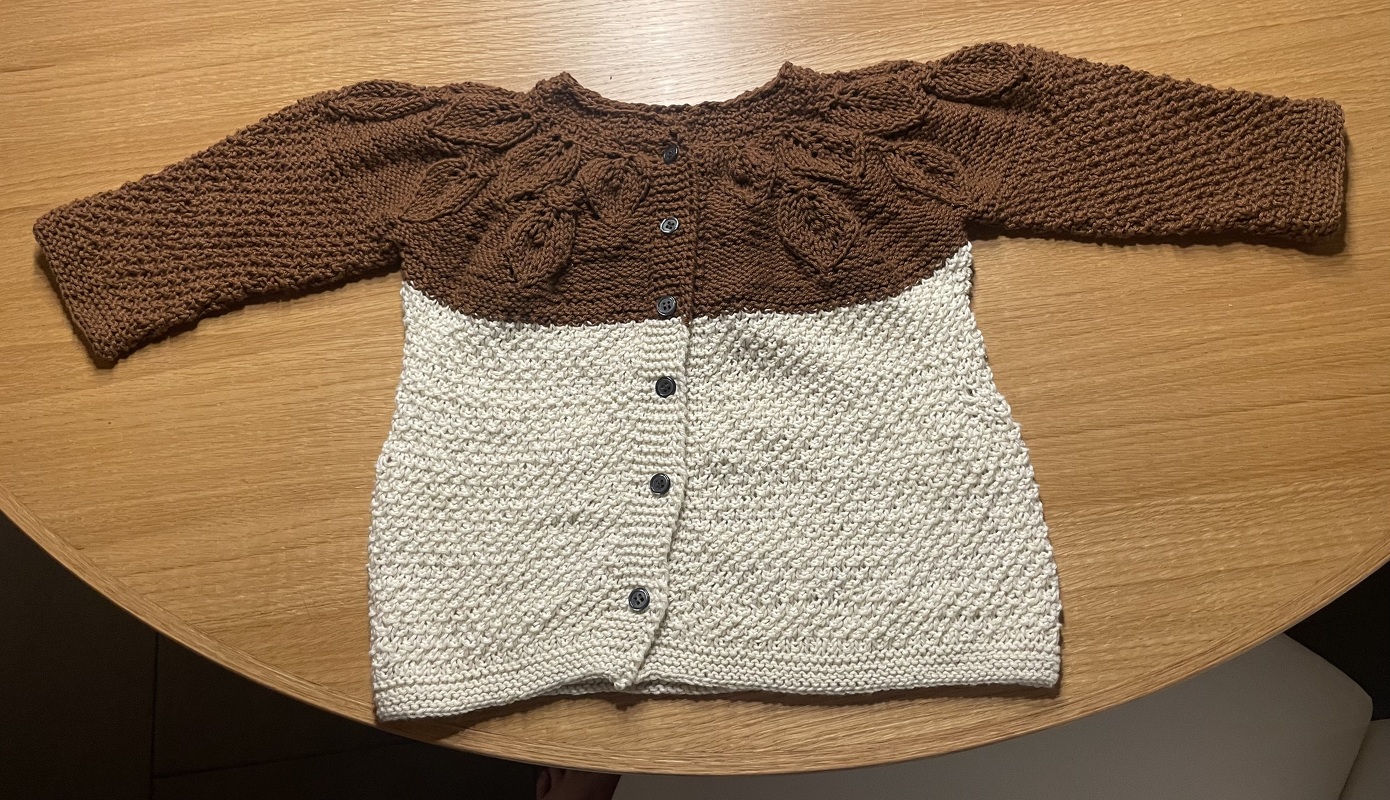 Strickanleitung Baby-Kinderjacke, in 7 Größen, mit schönem Blattmuster,