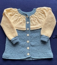 Strickanleitung Baby-Kinderjacke, in 7 Größen, mit schönem Blattmuster,