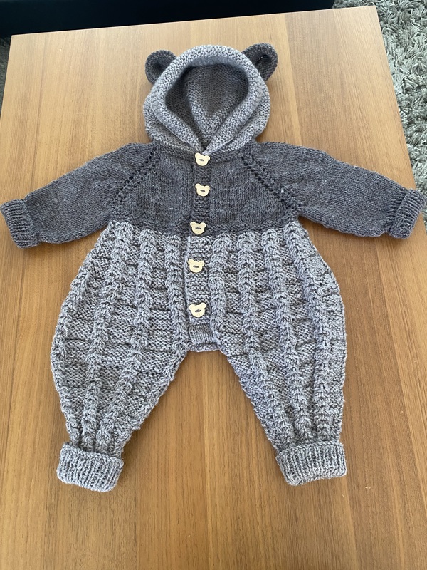 Strickanleitung Babyoverall in Größe 56-62, nahtlos,Stricktabelle mit Foto