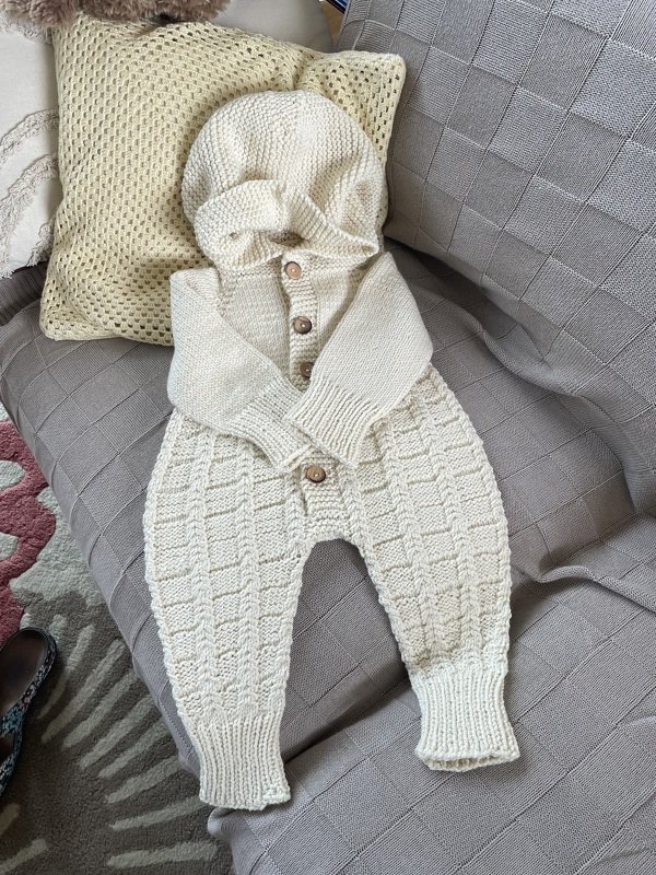 Strickanleitung Babyoverall in Größe 56-62, nahtlos,Stricktabelle mit Foto
