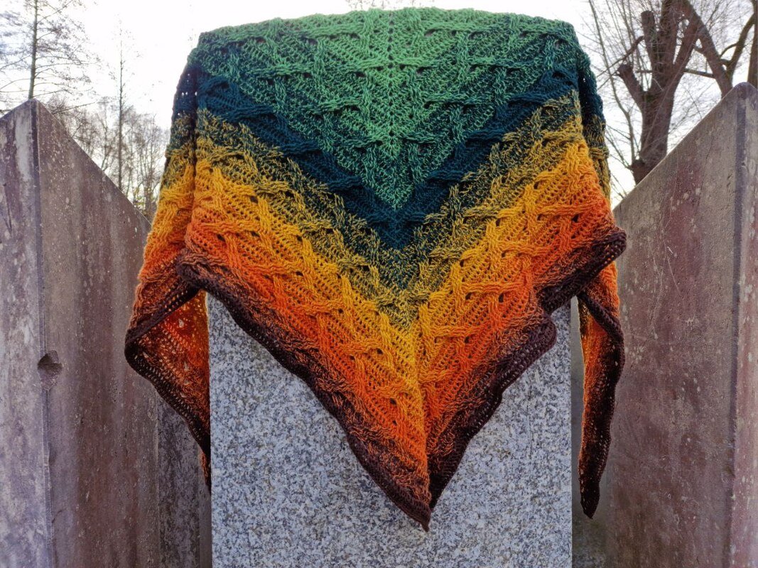 Häkellanleitung für das kuschelige Zopftuch &quot;Celtic Winter&quot;