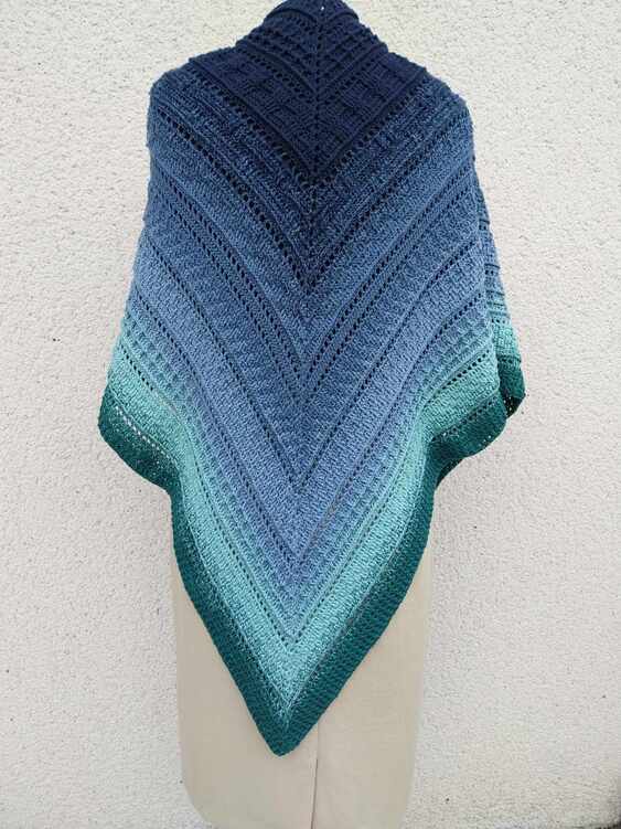 Crochet Pattern Triangular Scarf &quot;Nyx&quot; - individual scarf
