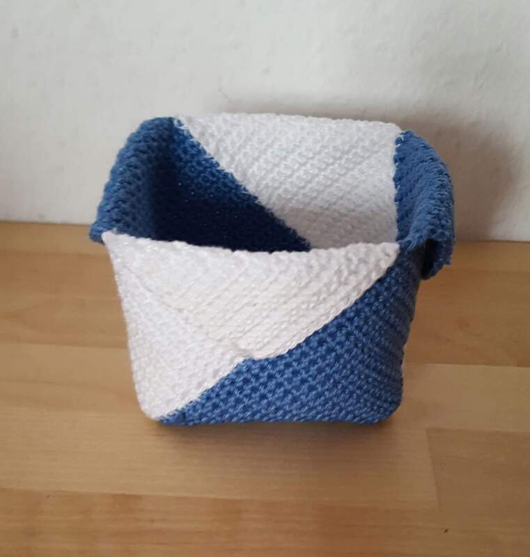 Häkelanleitung für moderne Utensilo Körbchen