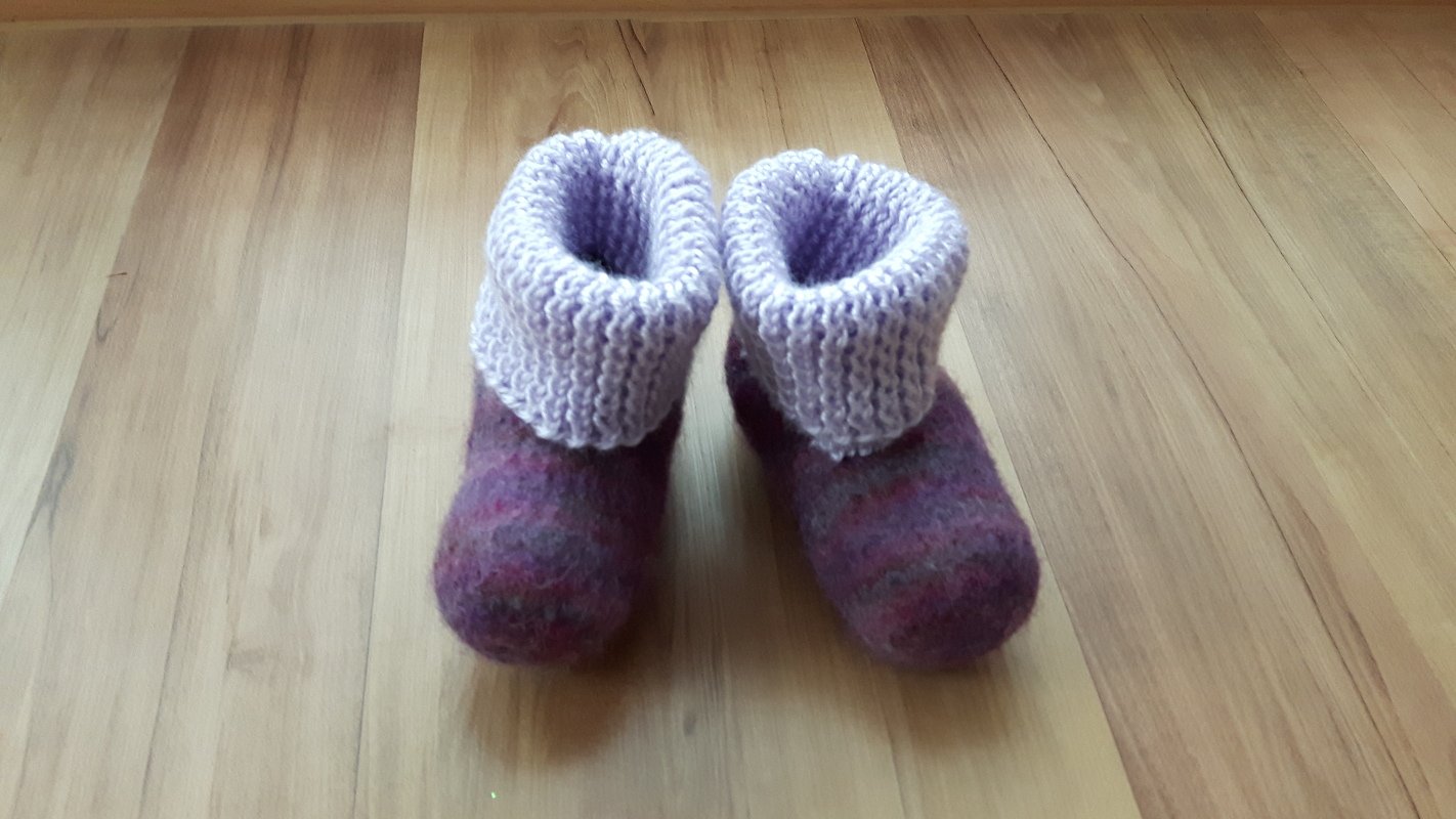 Strick- und Filzanleitung: Filzstiefel mit Rollkragen - alle Größen