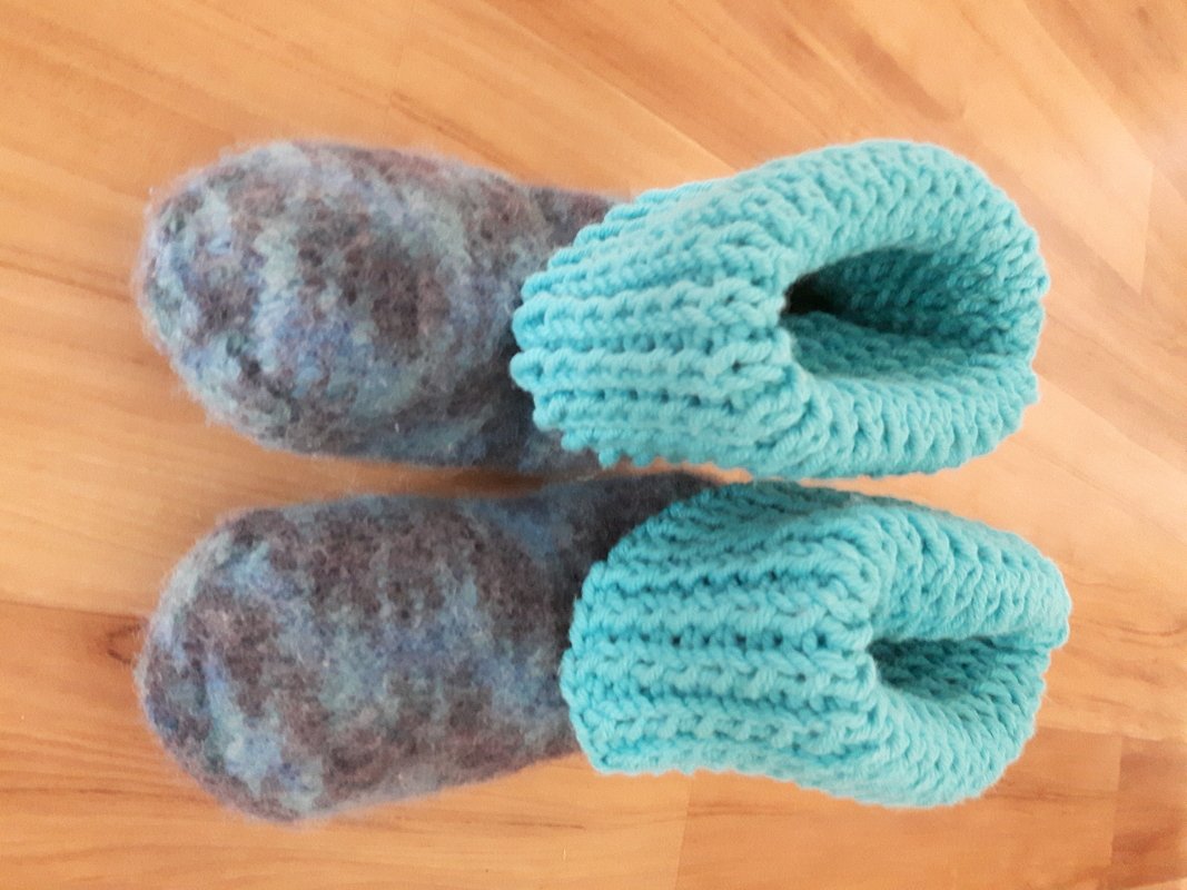 Strick- und Filzanleitung: Filzstiefel mit Rollkragen - alle Größen