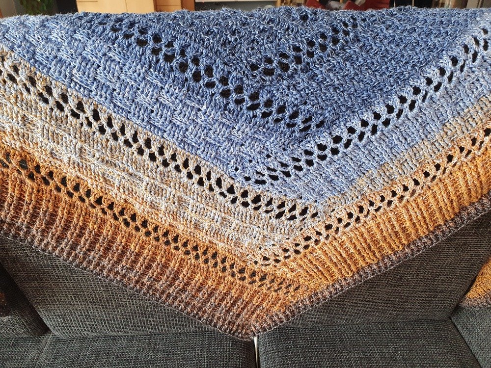 Crochet Pattern Flat Triangular Scarf &quot;Nemesis&quot; (aka Akaste 2.0)