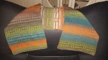 Zum 1. Mal Double-Face stricken war schon eine Herausforderung, doch nach kurzen Startschwierigkeiten hat es super geklappt und ich finde das Ergebnis super.