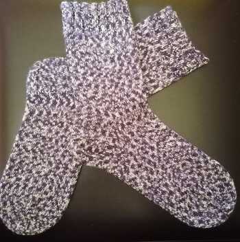 Noch ein paar Socken für den #Sockenweltrekord . Opal 4-fach, Gr.41
#Socken