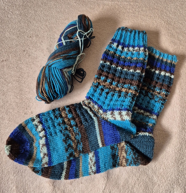 Strickanleitung –SPEEDY SOCKS No. 2 – Chunky Light – Größen: 35-46 - No.272