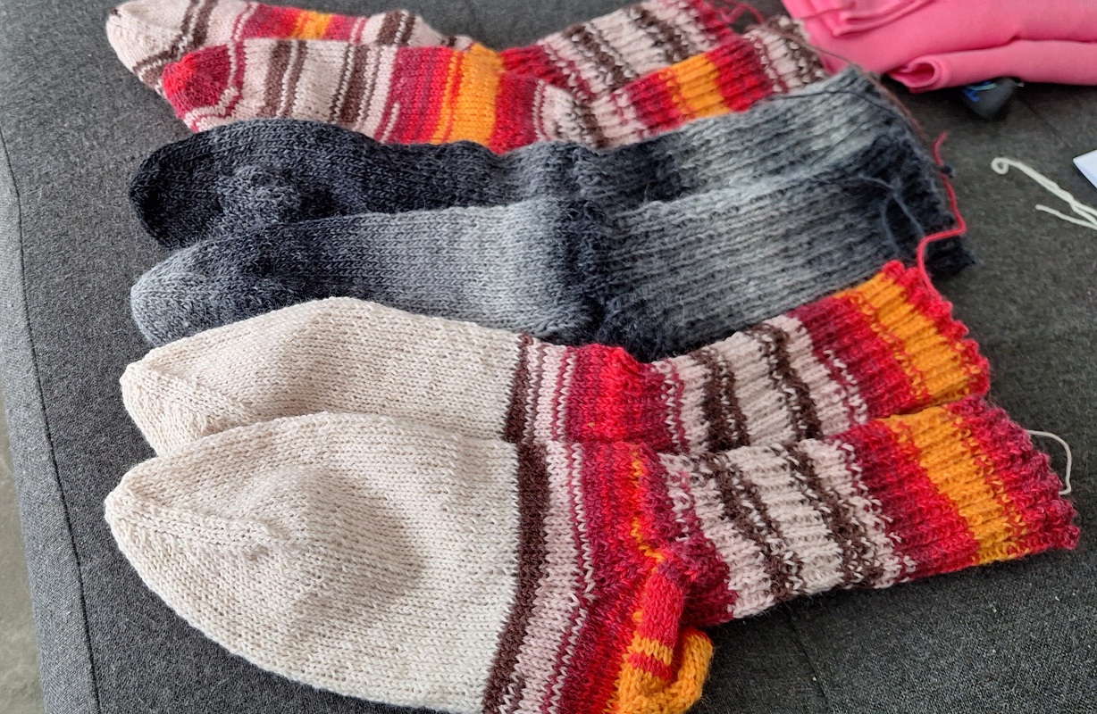Strickanleitung –SPEEDY SOCKS No. 2 – Chunky Light – Größen: 35-46 - No.272