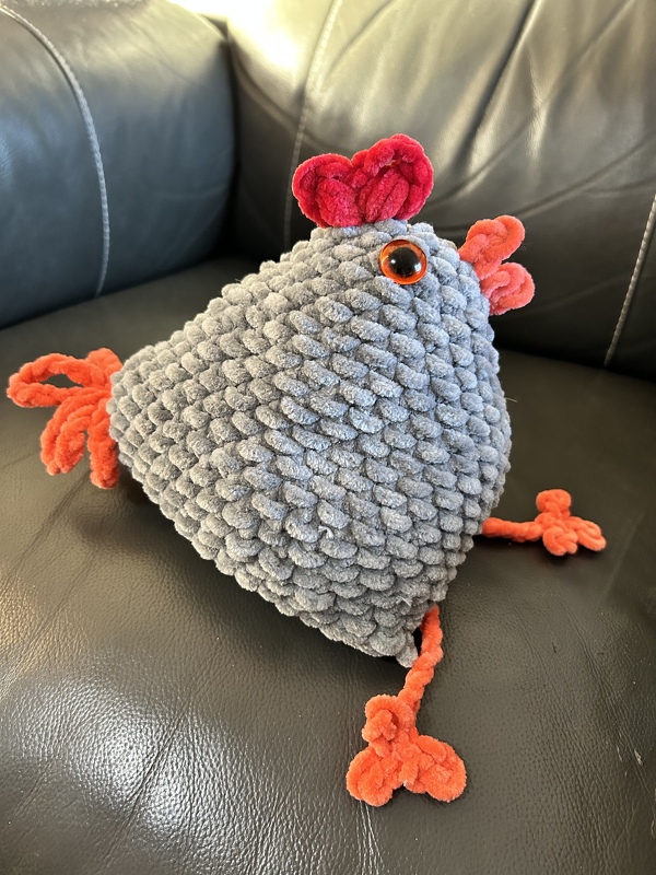 "Sweet Big Chicks" - Crochet pattern for hens to cuddle