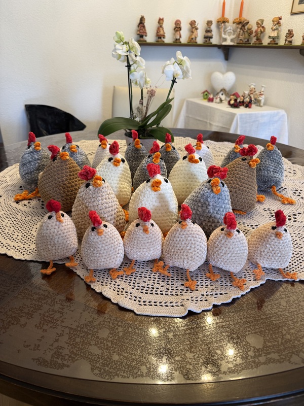 "Sweet Big Chicks" - Häkelanleitung für Hühner zum Knuddeln