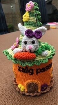 Die Beschreibung war deutlich und leicht nach zu arbeiten. Hat viel Spass gemacht. Den Text zalig pasen ist meine Idee.