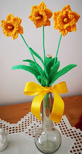 Es hat mir sehr viel Freude bereitet, diese Blumen nachzuarbeiten und sie jemanden zum Geburtstag anstelle echter Blumen zu schenken.