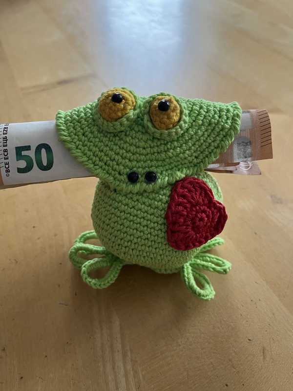 Häkelanleitung Frosch mit Herz