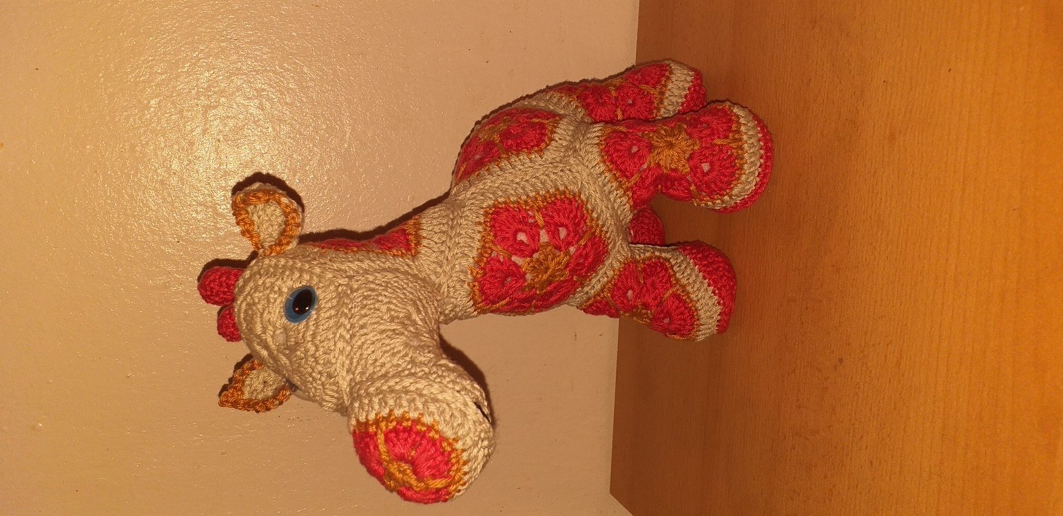 Baby-Giraffe with African Flowers crochetpattern PDF DYN