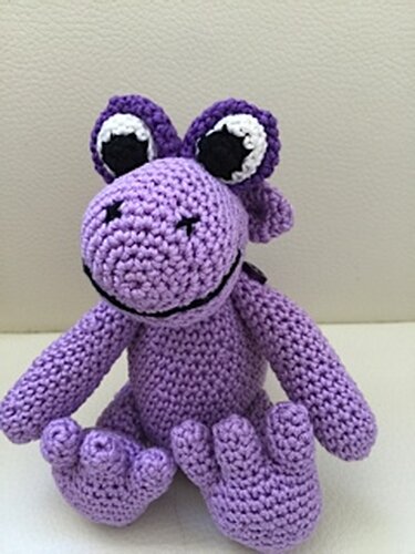 Kleiner Drache Fridolin Häkelanleitung | Kostenlos