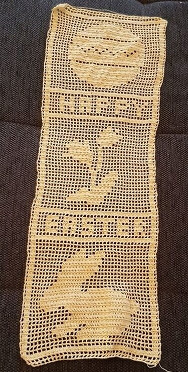 Osterdeckchen Happy Easter - Häkeln