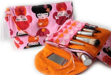 Kosmetiktasche mit Spiegel & Pinselrolle "Lucie" - Nähen