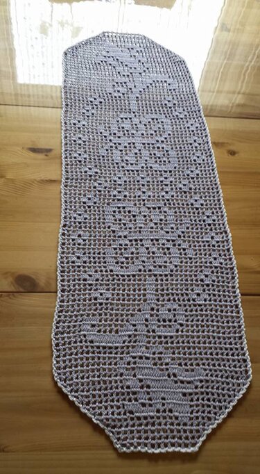 Tischläufer mit Schmetterlingen fürs Frühjahr und Sommer - Häkeln