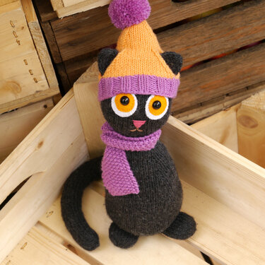 Free knitting pattern - Steffi the Cat