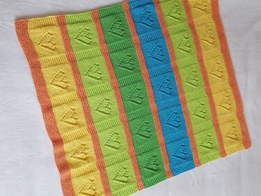 Strickanleitung Babydecke, Plaid, Krabbeldecke mit Lace-Herzen - Stricken