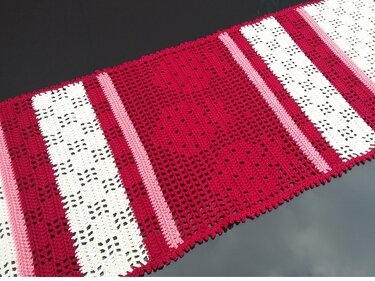 Häkelanleitung Tischläufer "Erdbeeren"