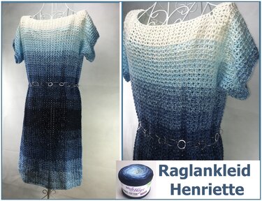 Gehäkeltes Raglan-Kleid auf Schneiderpuppe, Farbverlauf von Hellblau zu Dunkelblau, kurze Raglanärmel und schmaler Kettengürtel