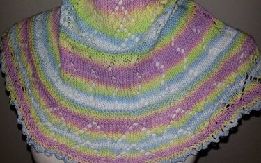 Strickanleitung Kuvio - Halbrundes Tuch mit vielfältigen Lochmustern