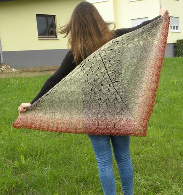 Tuch "Niagarafälle" mit 1 Woolly Hugs BOBBEL-MERINO stricken