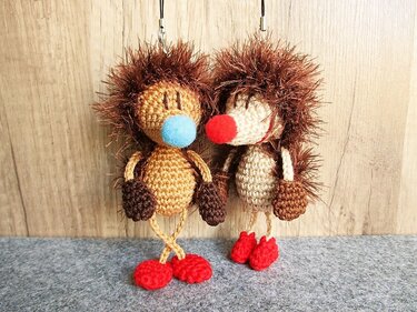 Taschenbaumler Schlüsselanhänger Igel - Häkelanleitung