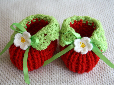 Crochet Pattern Strawberry Socks - Booties for baby 