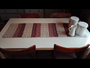 Tischläufer Blattwerk  43 * 135 cm Größe variabel - Häkeln