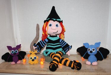 Halloween: „Hexen mit Besen und Fledermäusen“ - Bild 5