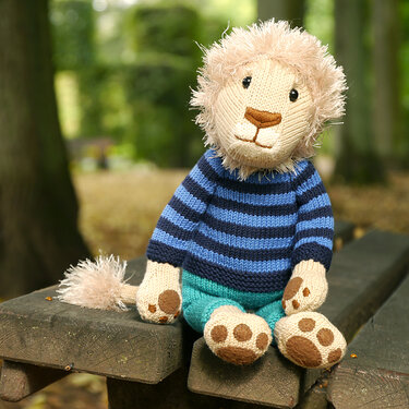 Nelson the Lion knitting pattern