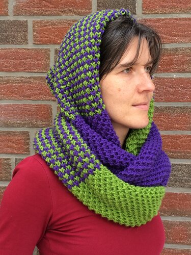 Strickanleitung Kapuzenloop "Wintertraum"