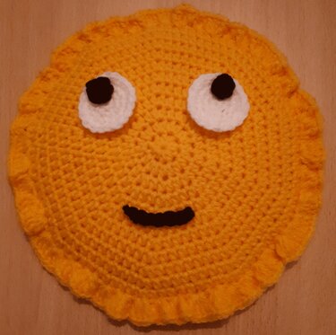 Emoji - Knuddelkissen (9 Modelle in zwei Varianten) - Bild 2