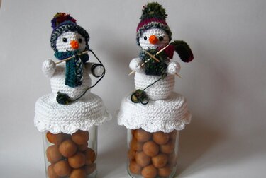 Häkelanleitung: Bonbonglas Strickender (häkelnder) Schneemann