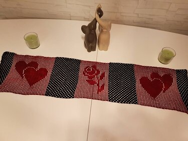 Tablerunner Romance - Crochet