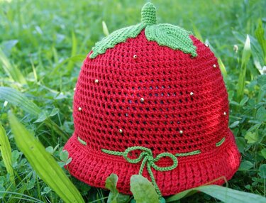 Erdbeermütze - Häkeln