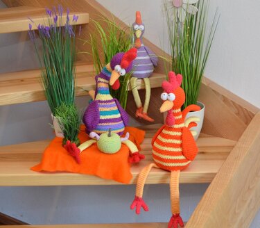 XL Gockel GLUPSCHI Kantenhocker Hühner Hahn Ostern Frühlingsdeko - Häkeln