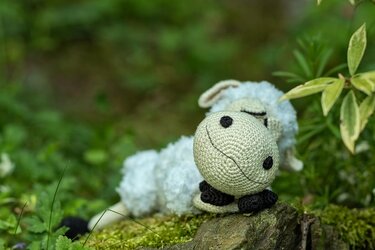 Amigurumi Schaf Sleepy Freebie - freie Häkelanleitung
