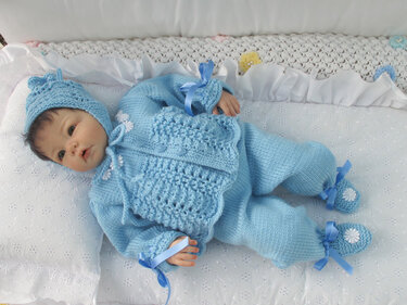 Strickanleitung für Babyset Gr. 56 3-teilig für Baby und Reborn - Bild 2