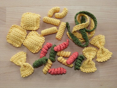 Häkelanleitung für 6 Sorten Pasta oder Nudeln