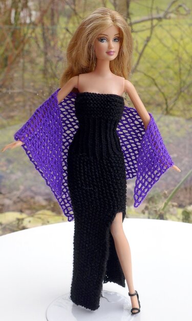 Gratis Häkelanleitung Dreiecktuch für kleine Anziehpuppen