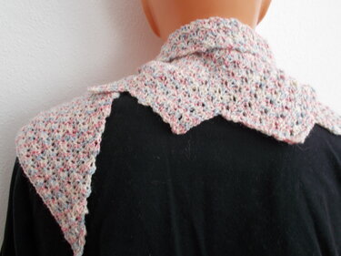 Leichter Drachenschwanz mit Muschelmuster - Drachenschwanz häkeln Häkelanleitung, Zackenschal Frühling - Sommer - Bild 2