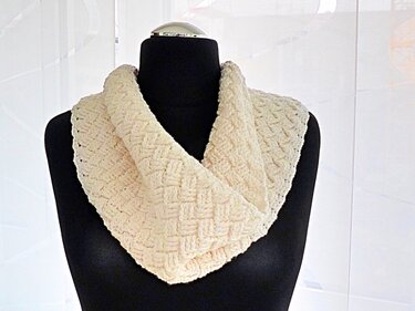 Scandinavian Winter Scarf „Hygge“ - Crochet Pattern